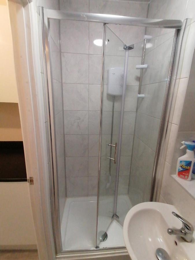 Self-Contained Studio Flat Bathrooms Kitchens Upgrade Locations To City Centre 15 Minutes Walking Distance Nottingham Universities Queen Hospitals City Hospitals Buitenkant foto